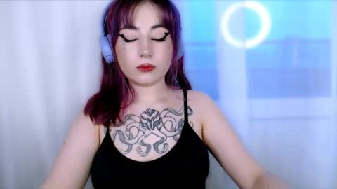 Snapshot of ediefris chatting on 05-19-26, 11:11 fickle demon made of clumps of matter online show from 05-19-26, 11:11