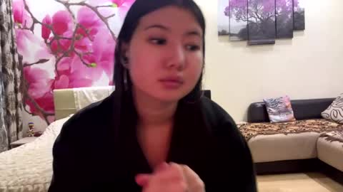 Eri online show from 05-30-26, 06:16