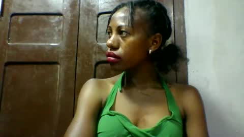 edwige770943 online show from 05-11-26, 05:35