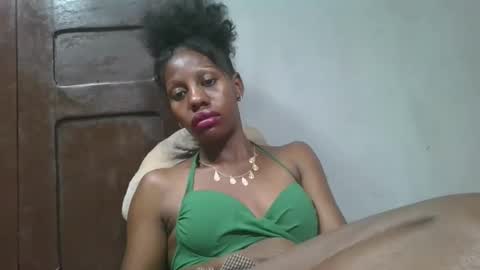Snapshot of edwige770943 chatting on 06-05-26, 07:52 edwige770943 online show from 06-05-26, 07:52