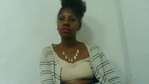Snapshot of edwige770943 chatting on 06-09-26, 04:51 edwige770943 online show from 06-09-26, 04:51
