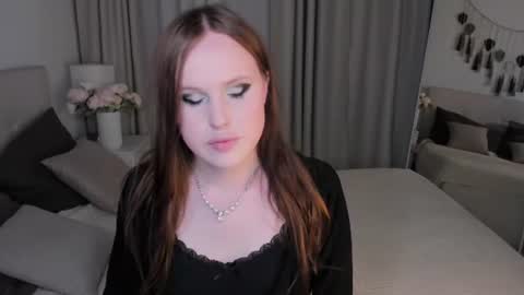 Snapshot of effiemur chatting on 07-10-26, 09:39 Effie Mur online show from 07-10-26, 09:39