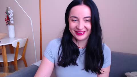 Effy online show from 12-24-24, 09:39