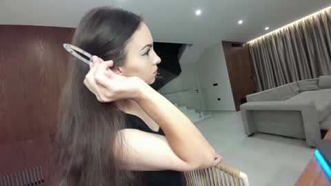 Snapshot of ehotlovea chatting on 11-17-25, 01:55 Erik and Alice online show from 11-17-25, 01:55