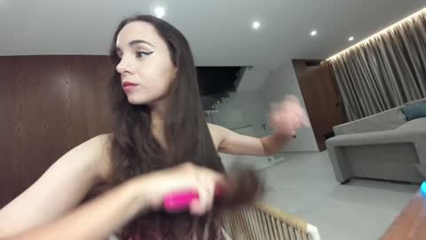 Snapshot of ehotlovea chatting on 11-22-25, 01:26 Erik and Alice online show from 11-22-25, 01:26