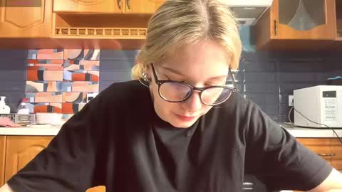 eileencrowday online show from 05-06-26, 03:35