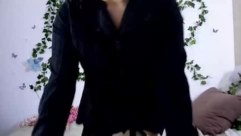 liasama online show from 12-22-24, 06:17