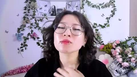 liasama online show from 12-28-24, 06:28