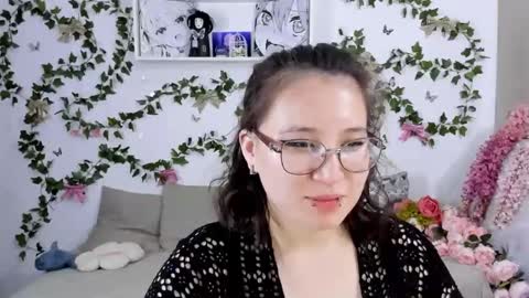 liasama online show from 02-12-25, 05:15