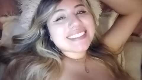 Snapshot of eimy_collin chatting on 03-01-26, 09:11 EIMY MODEL INDEPENDENT online show from 03-01-26, 09:11