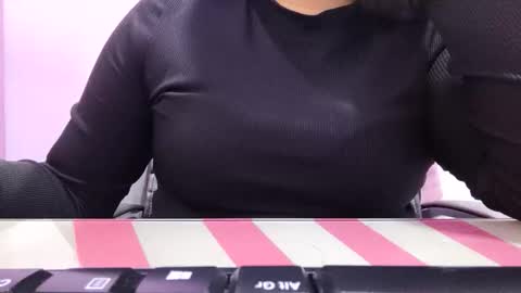 Eirene online show from 10-09-25, 09:51