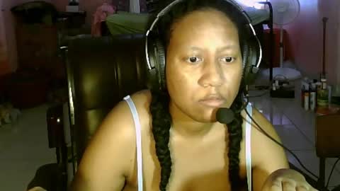 Eirondra Valeen online show from 03-19-26, 01:20