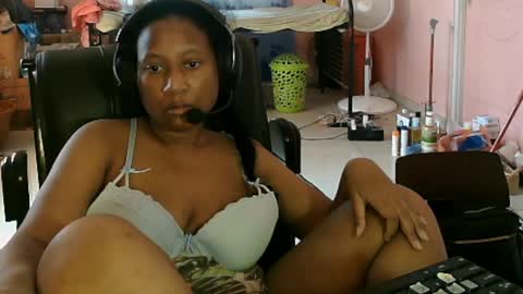 Eirondra Valeen online show from 04-07-26, 06:41