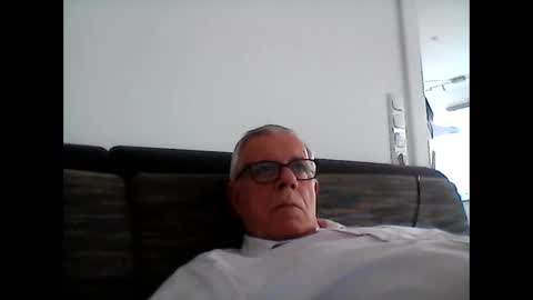 eisbaer1957 online show from 02-09-26, 01:04