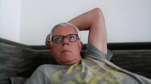 eisbaer1957 online show from 06-17-26, 06:09