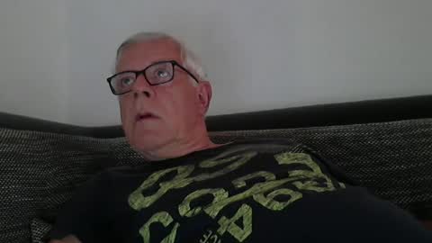 eisbaer1957 online show from 08-01-26, 06:40
