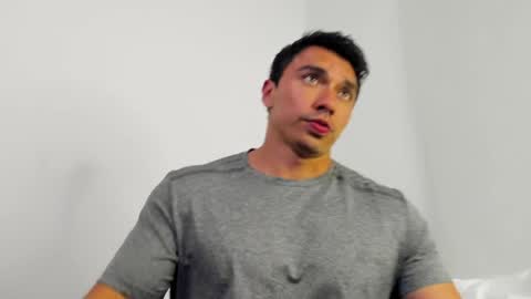 EITHAN CONOR online show from 04-01-26, 02:34