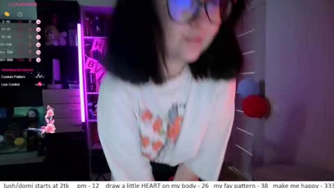 Snapshot of el_sweety chatting on 07-17-26, 01:51 If you like it when I meow give me a thumbs up online show from 07-17-26, 01:51