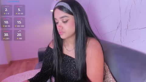 Snapshot of ela_endezz chatting on 03-05-25, 12:44 online show from 03-05-25, 12:44