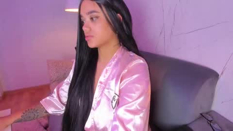 Snapshot of ela_endezz chatting on 03-05-25, 03:51 online show from 03-05-25, 03:51