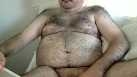 Snapshot of elago chatting on 04-19-26, 11:29 elabear online show from 04-19-26, 11:29