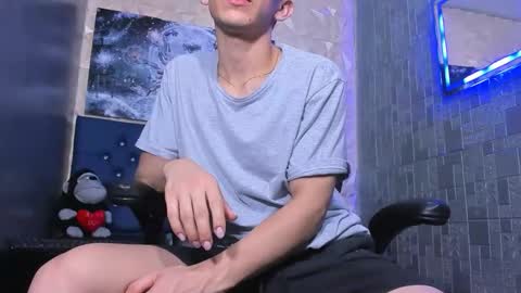 Elan Giralon online show from 04-10-26, 10:14