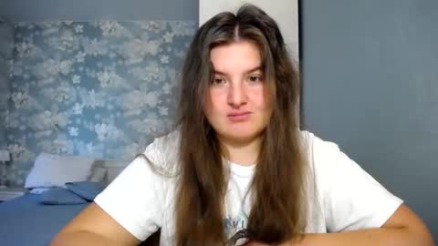 Snapshot of elanis_blair chatting on 03-20-26, 01:49 Elanis online show from 03-20-26, 01:49