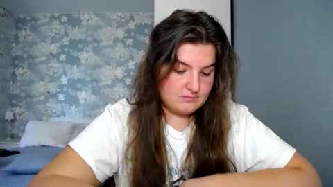 Snapshot of elanis_blair chatting on 04-01-26, 01:41 Elanis online show from 04-01-26, 01:41