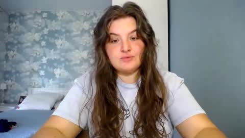 Elanis online show from 05-11-26, 01:06