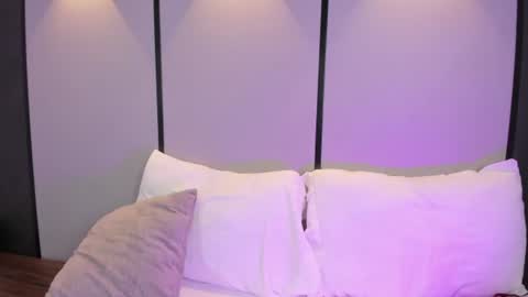 Snapshot of elara_bloom_ chatting on 06-25-26, 02:22 elara_bloom_ online show from 06-25-26, 02:22