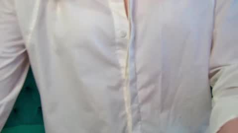 elaravoltage online show from 04-06-26, 06:09