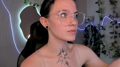 Snapshot of elastikiss chatting on 06-22-26, 07:49 elastikiss online show from 06-22-26, 07:49