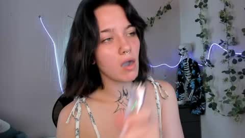 Snapshot of elastikiss chatting on 06-27-26, 07:24 elastikiss online show from 06-27-26, 07:24