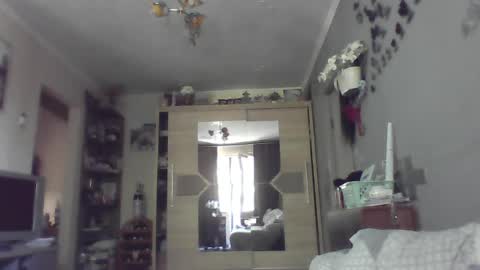 Lia online show from 05-16-26, 10:36