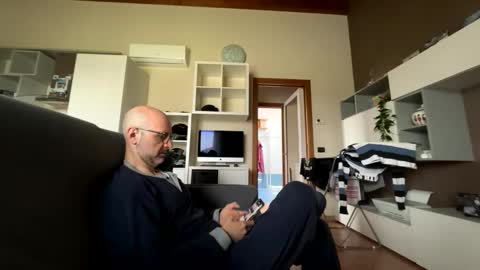 Eldiablo844 online show from 05-10-26, 08:41