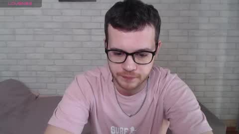 Snapshot of electric_smile chatting on 05-08-26, 07:57 Alex online show from 05-08-26, 07:57
