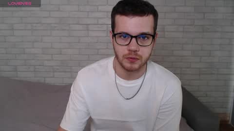Snapshot of electric_smile chatting on 05-09-26, 08:19 Alex online show from 05-09-26, 08:19
