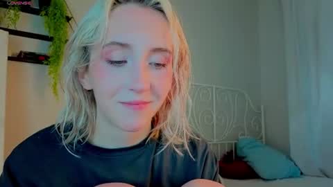 Elen  online show from 07-23-26, 05:49