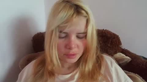 Snapshot of elenaflirt chatting on 07-06-26, 08:11 Elena online show from 07-06-26, 08:11