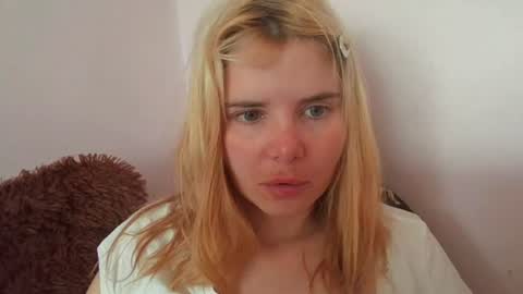 Snapshot of elenaflirt chatting on 07-08-26, 08:30 Elena online show from 07-08-26, 08:30