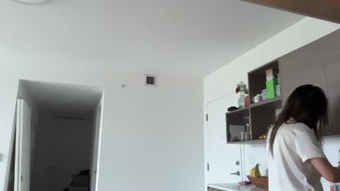 Elena online show from 04-30-26, 02:12