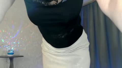 Snapshot of elenaza chatting on 06-11-26, 07:28 elenaza online show from 06-11-26, 07:28