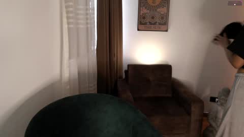 Elenna online show from 12-16-24, 10:13