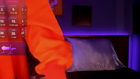 Snapshot of elettra_roux chatting on 04-05-26, 02:09 ELETTRA online show from 04-05-26, 02:09