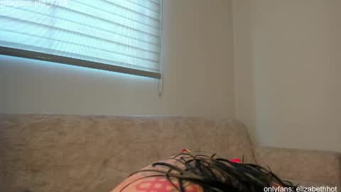 Elizabeth online show from 04-13-26, 07:41