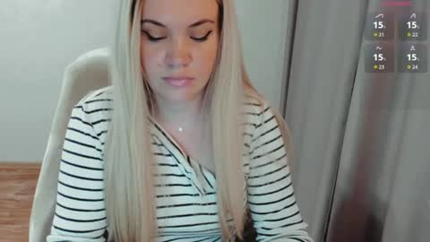Snapshot of elia_ chatting on 07-14-26, 07:35 Ella online show from 07-14-26, 07:35