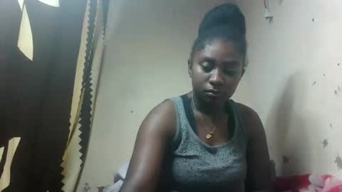 Snapshot of eliannee chatting on 12-17-25, 04:07 eliannee online show from 12-17-25, 04:07