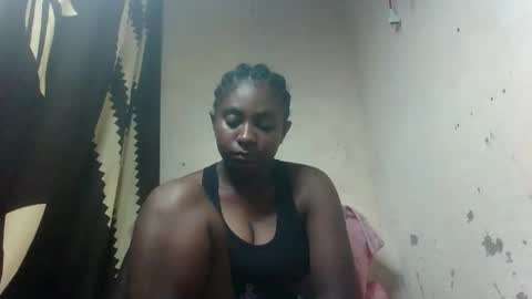 Snapshot of eliannee chatting on 12-21-25, 08:27 eliannee online show from 12-21-25, 08:27