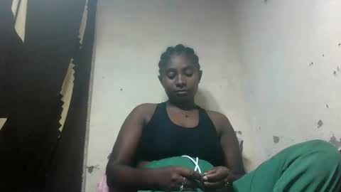 Snapshot of eliannee chatting on 12-22-25, 09:17 eliannee online show from 12-22-25, 09:17