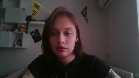 Snapshot of elicandy_ chatting on 06-24-26, 02:16 elicandy_ online show from 06-24-26, 02:16